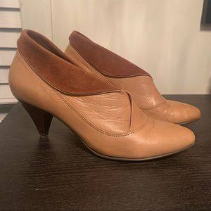 Carl Scarpa leather ankle height shoe boot size 7.5